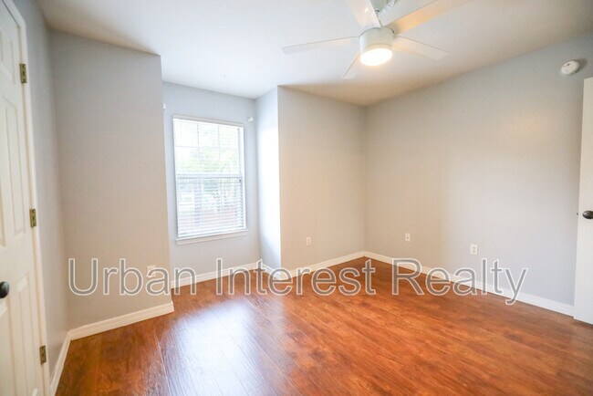 Building Photo - 314 Liriope Loop