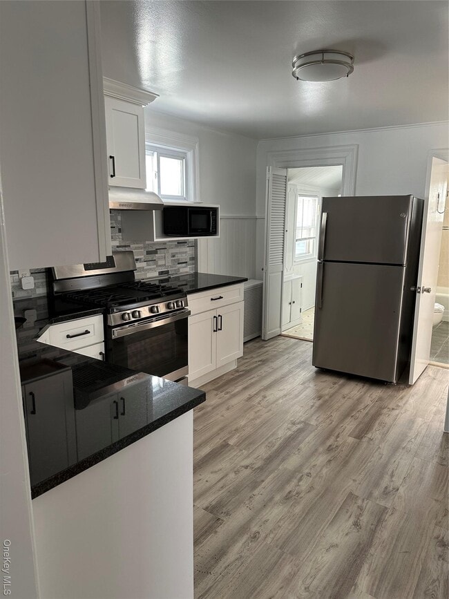 Building Photo - 68 Lake Ave