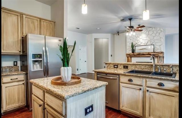 Building Photo - 2032 Signal Ridge Pl