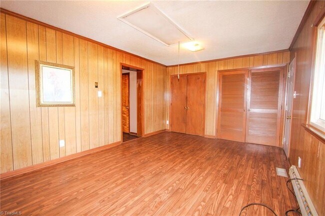 Building Photo - 9078 W Market St