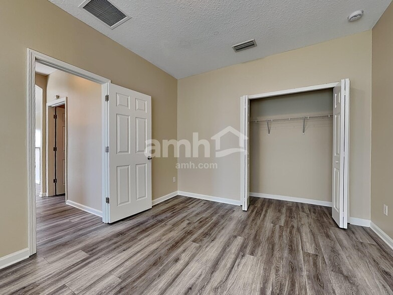 Building Photo - 11417 Johnson Creek Cir