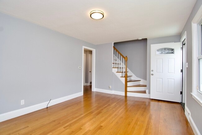 Building Photo - 63 Grandview St