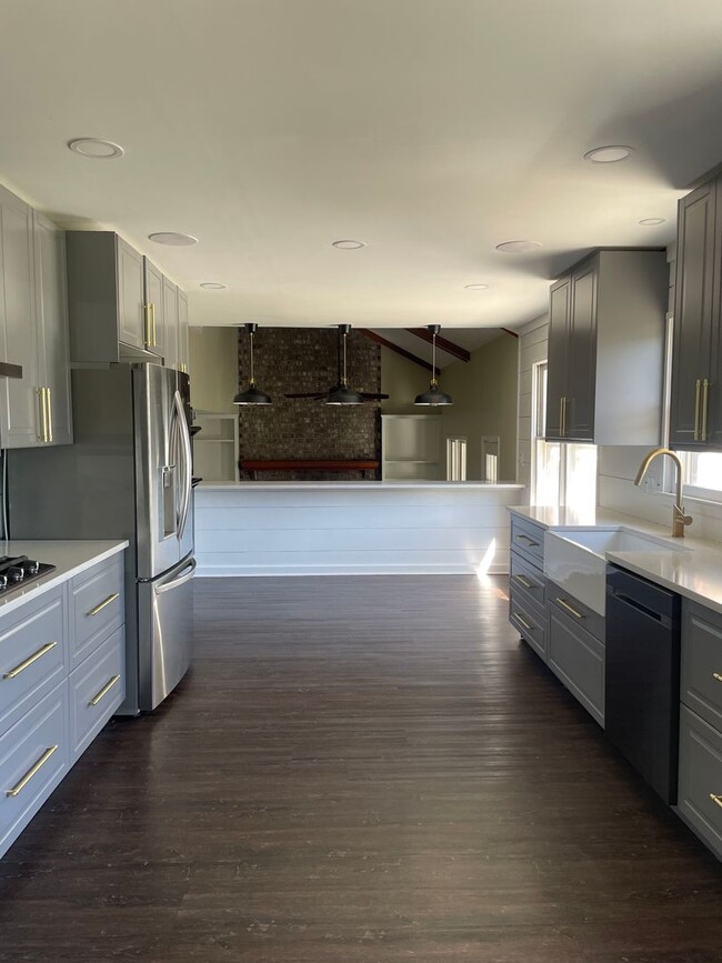 Building Photo - Archdale 4 bed / 2.5 bath