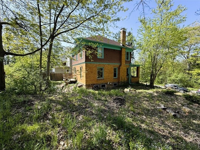 Building Photo - 626 Walnut St