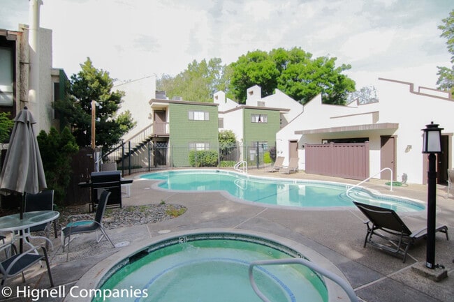 Building Photo - MOVE IN SPECIAL $300 OFF FIRST MONTHS RENT