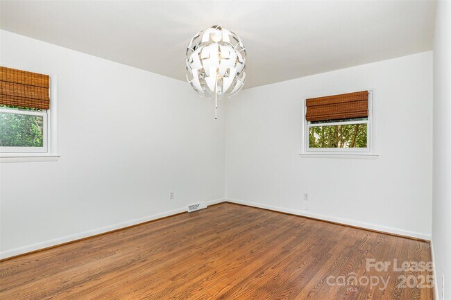 Building Photo - 6334 Fair Valley Dr