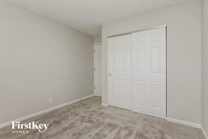 Building Photo - 3639 Homestead Cir E