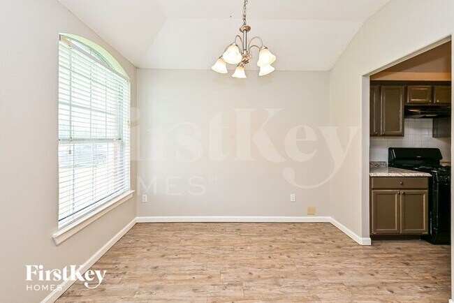 Building Photo - 13350 Pine Tree Forest Trail