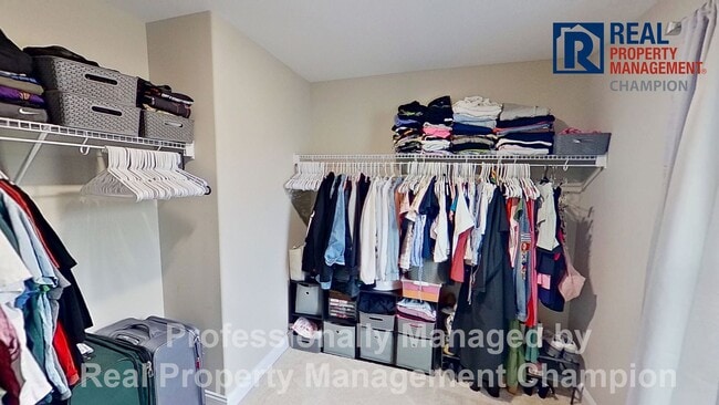 Building Photo - Like New Home with Open Layout and Spacious Rooms