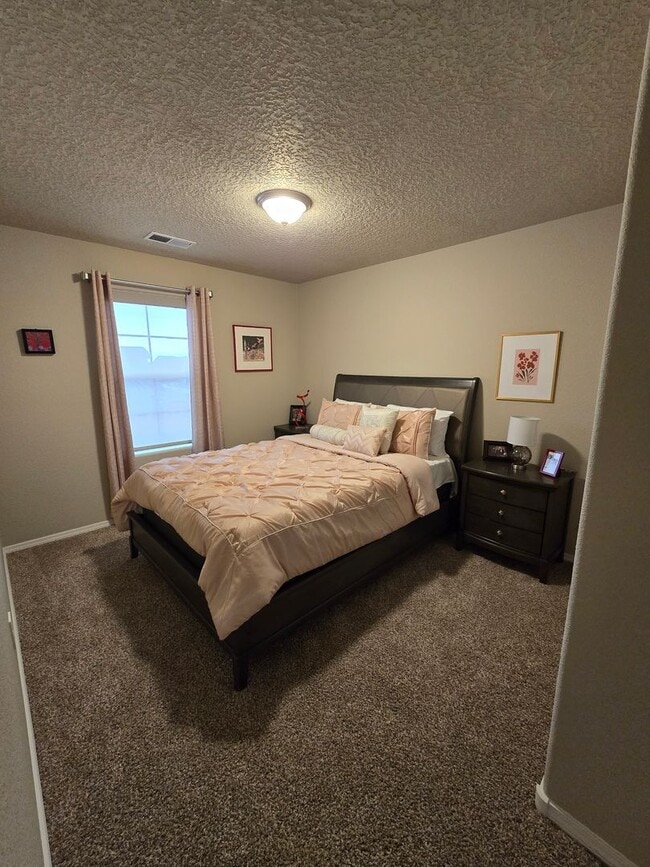 Building Photo - Beautiful 4 bedroom in Los Diamantes