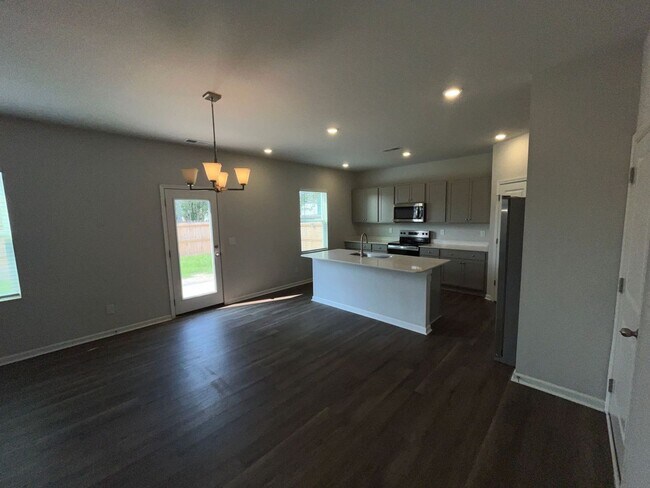 Building Photo - 503 Sandy Holw Dr