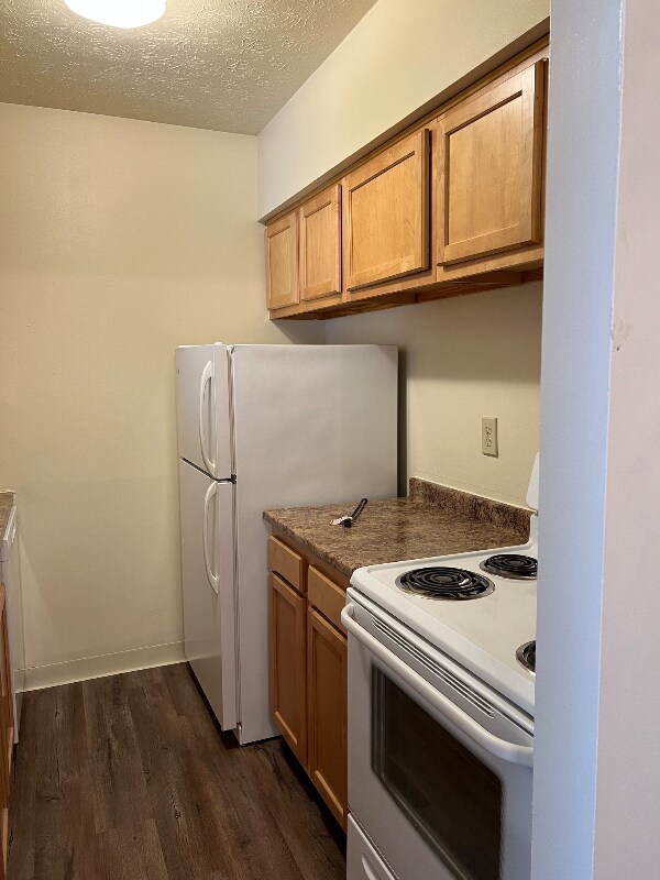 Building Photo - 2065 Sutton Ave