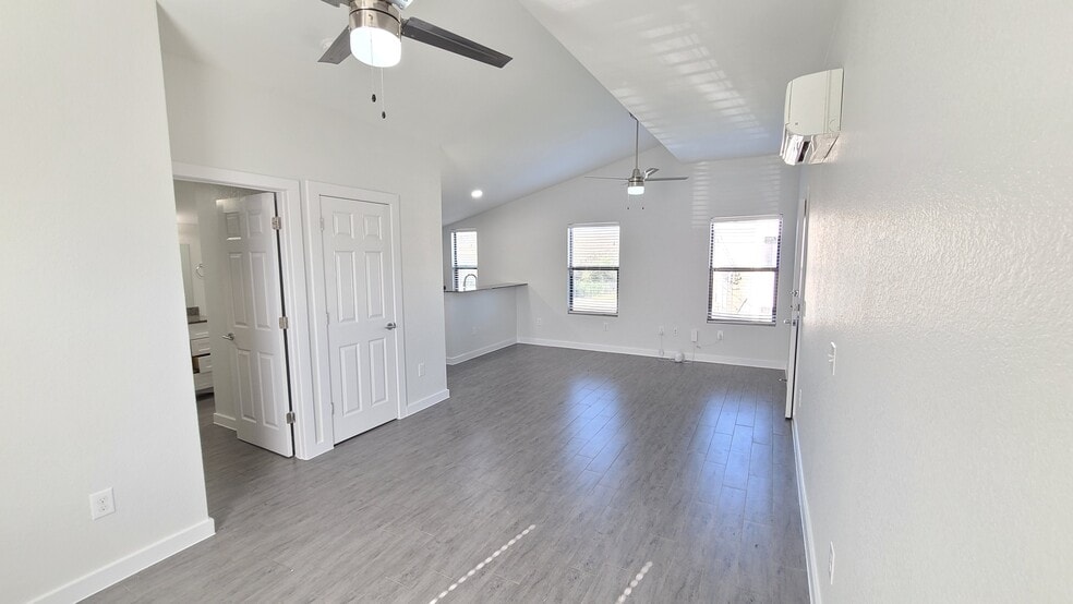 Building Photo - 7406 Geneva Dr