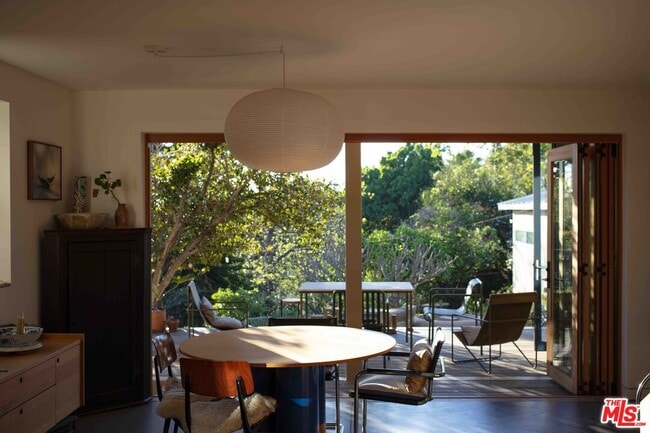 Building Photo - 2169 Lemoyne St