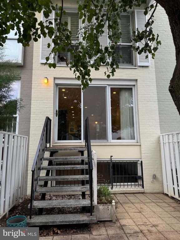 Building Photo - 241 G St SW