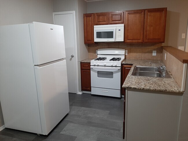 Building Photo - 2 S West St