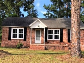 Building Photo - 107 Laircey St