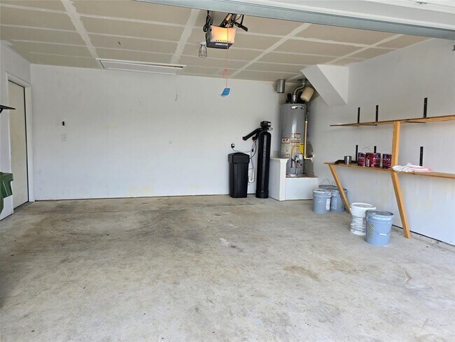 Building Photo - 101 Stellamar Dr