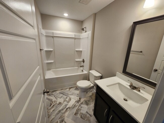 Building Photo - Welcome to Clarksville!