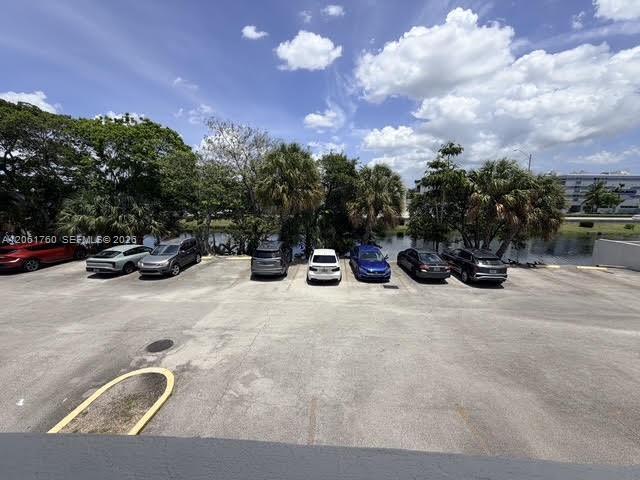 Building Photo - 465 S Royal Poinciana Blvd