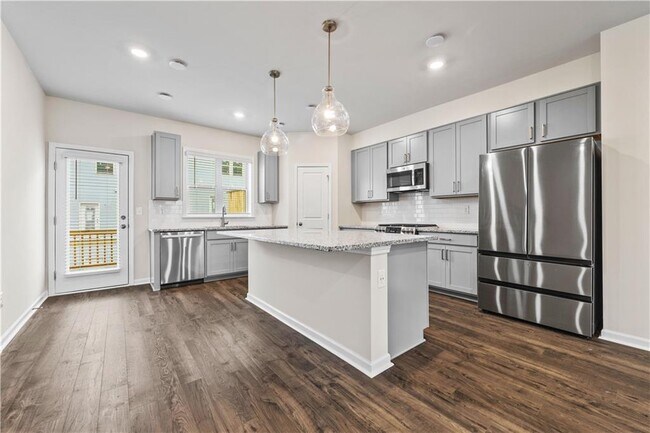 Building Photo - 135 Matson Run SW