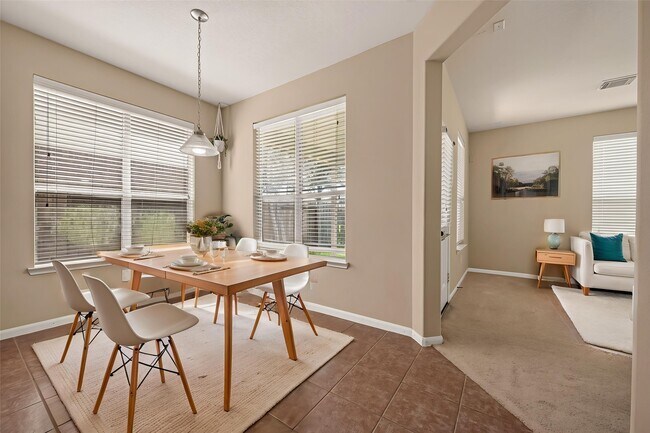 Building Photo - 26339 Richwood Oaks Dr