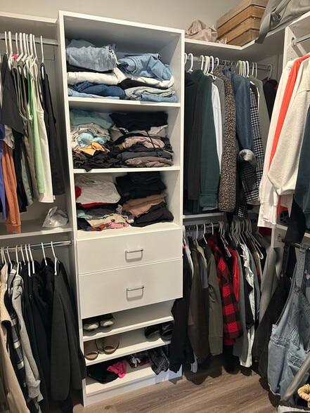 Building Photo - 319 S Glendale Ave