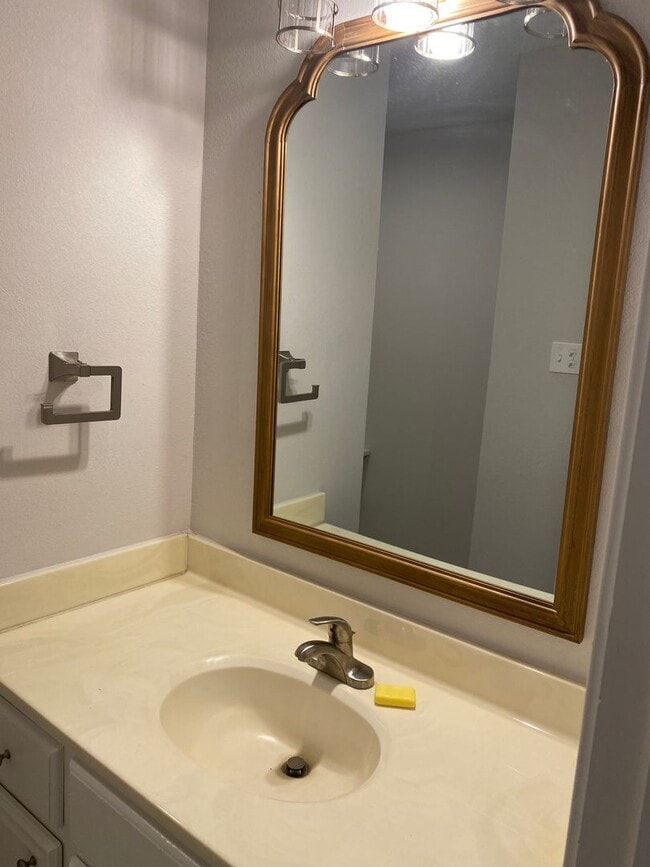 Building Photo - 7901 Albany Ave