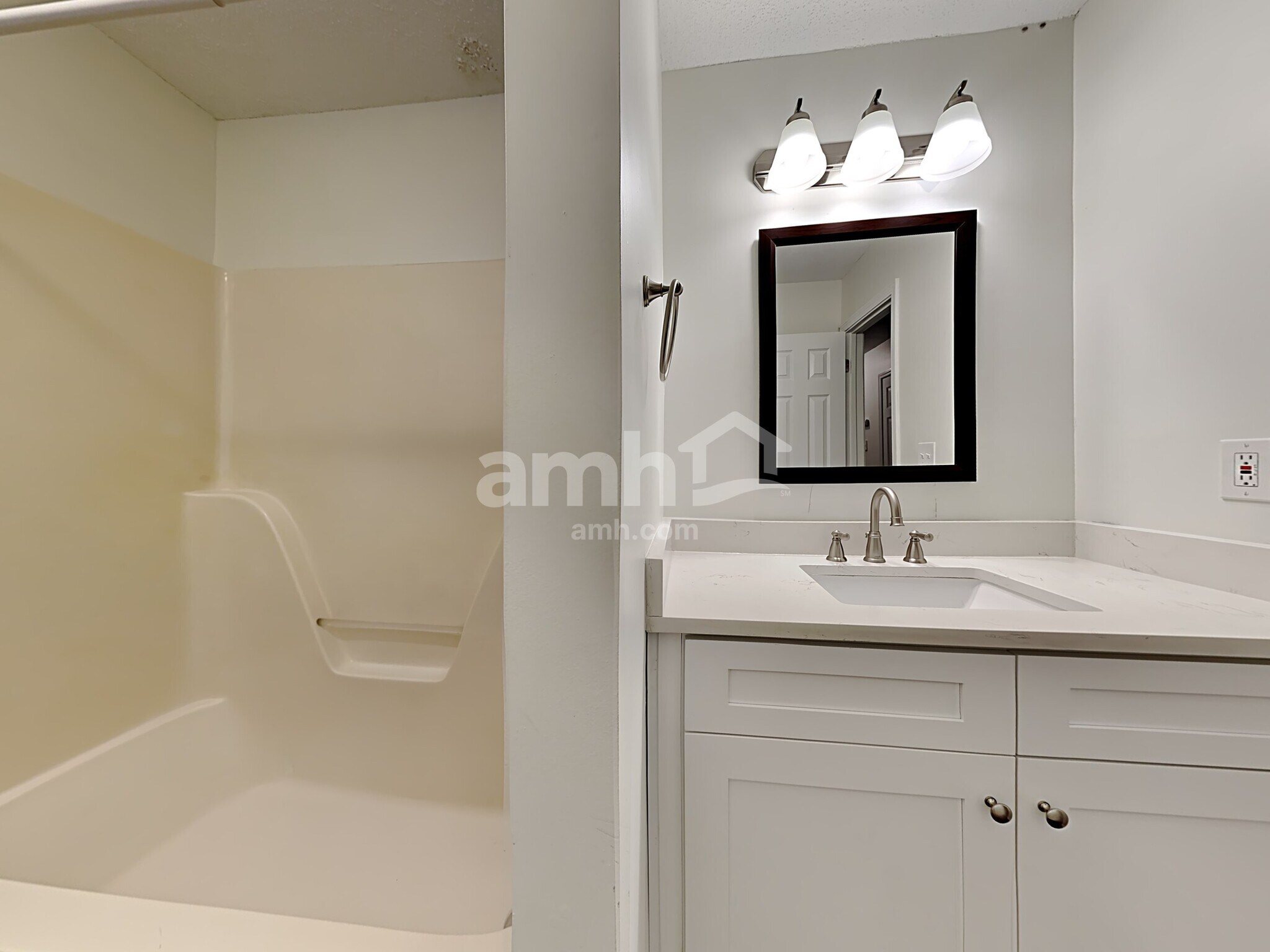 Building Photo - 5050 Rodrick Trail