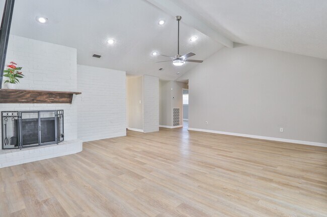 Building Photo - 509 Belmont Dr