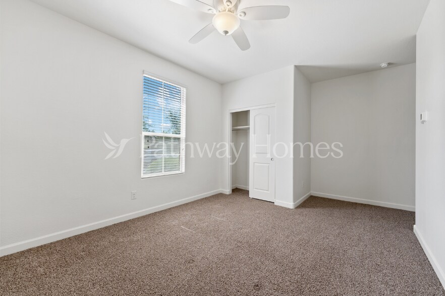 Building Photo - 18241 N Crestview Ln