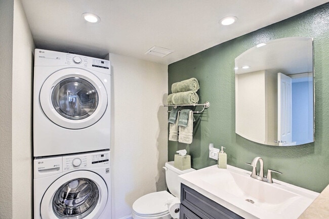 Building Photo - 6265 Midnight Pass Rd