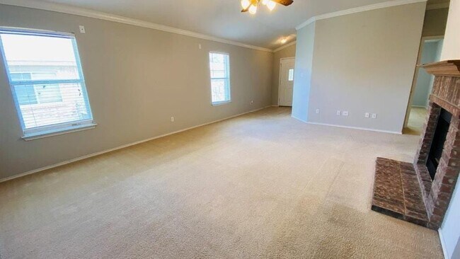 Building Photo - 207 Golden Gate Dr