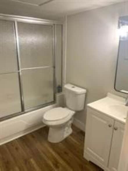 Building Photo - 119 NE 19th Ct