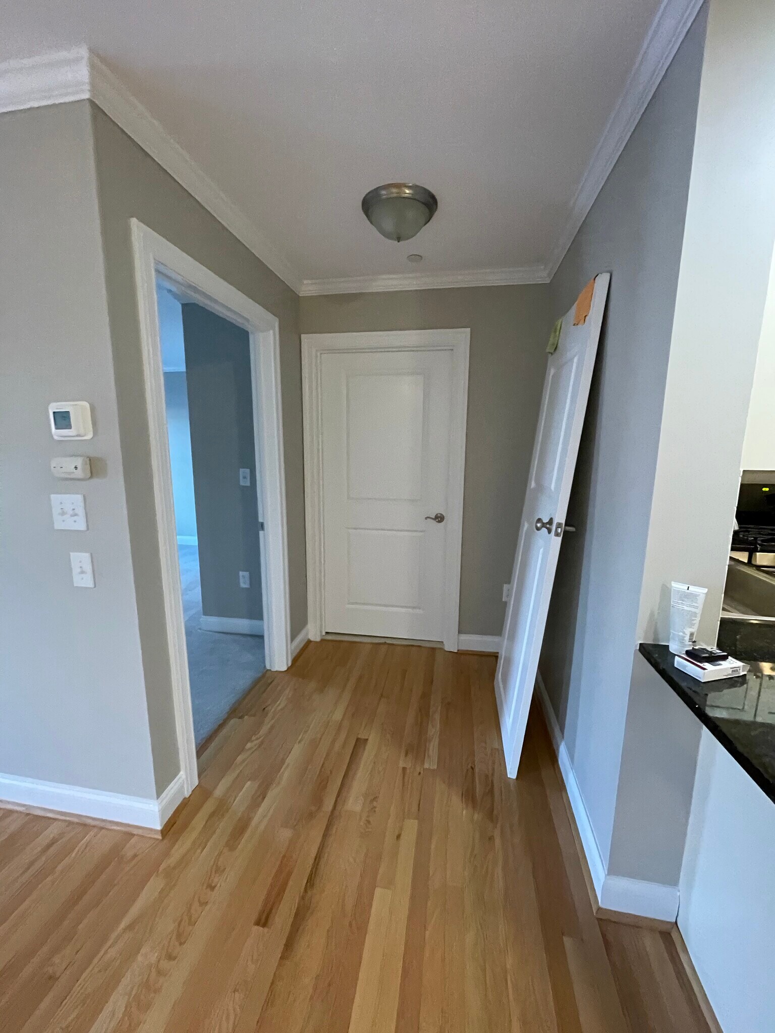 Building Photo - 10 Crowninshield St