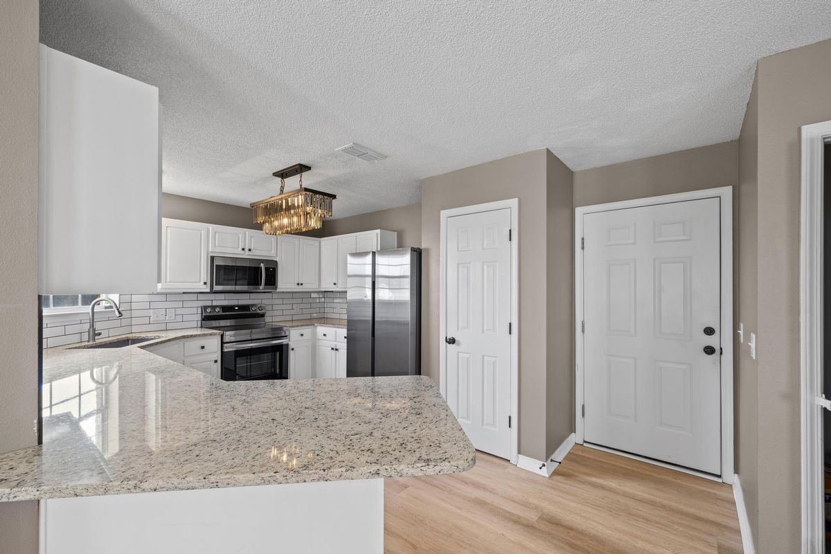 Building Photo - 2544 Portobella Pl