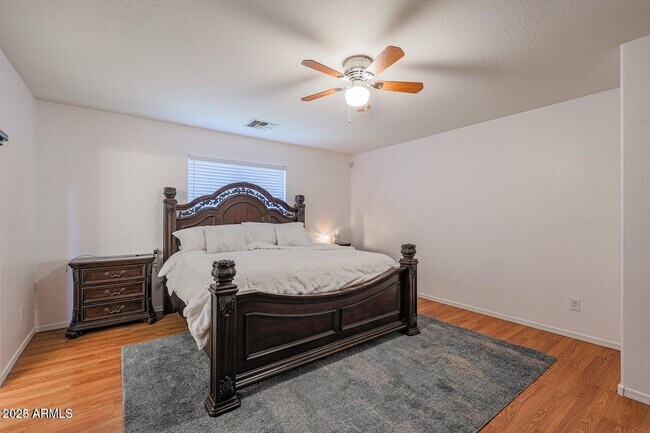 Building Photo - 5268 S 239th Dr