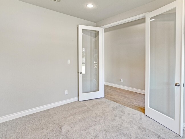 Building Photo - 6634 Waxbill Rd