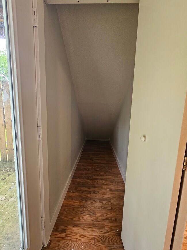 Building Photo - 13235 SE Oatfield Rd