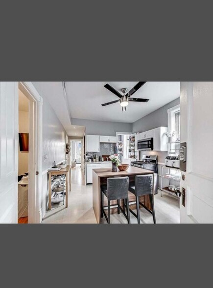 Building Photo - 3412 N Janssen Ave