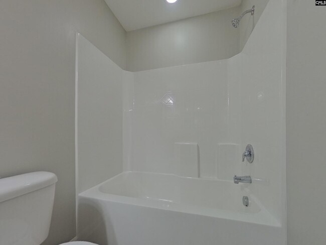 Building Photo - 313 Fairford Rd