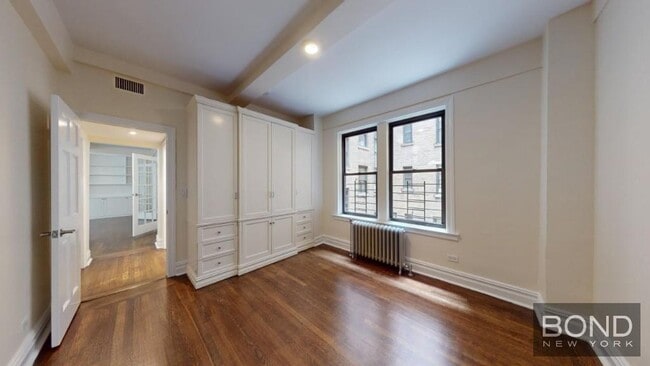 Building Photo - 111 E 80th St