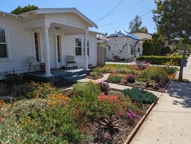 Building Photo - 728 E Palmer Ave