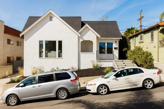 Building Photo - Stunning Echo Park house + Creative Space/Studio - Prime location walking distance to Sunset Blvd...