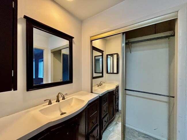 Building Photo - 366 Sandcastle Key