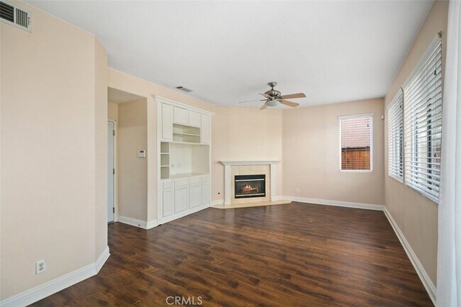 Building Photo - 9 Acorn Ridge