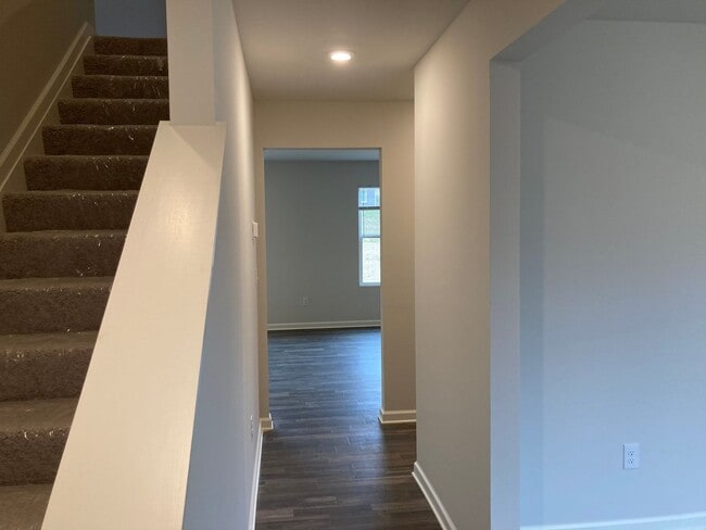 Building Photo - New & Improved Price!