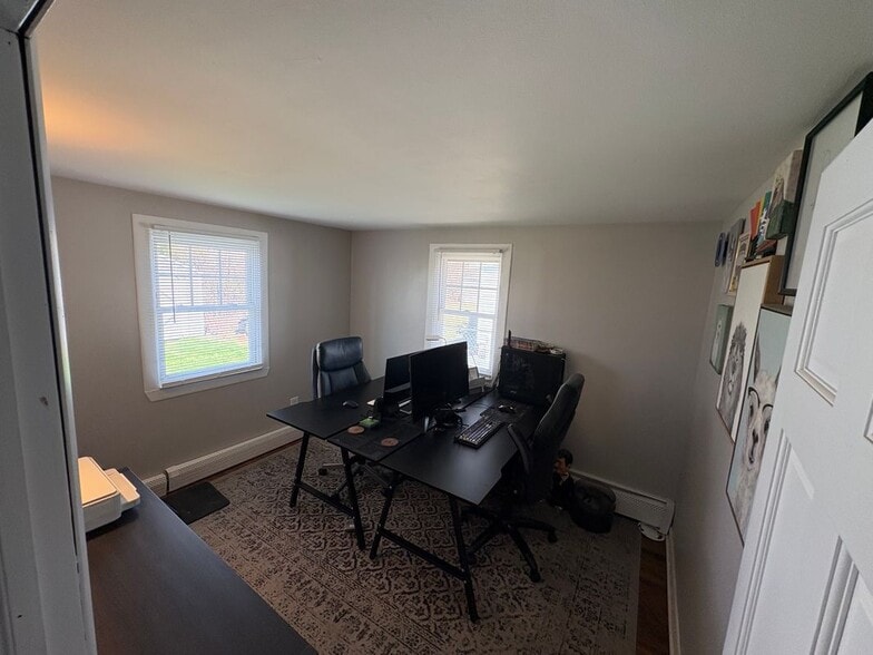 Building Photo - 82 Parker Ave