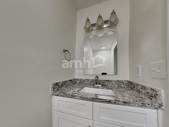 Building Photo - 7548 Applecross Rd