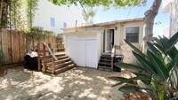 Building Photo - Charming 2BD/1BA Cottage in Hermosa Beach